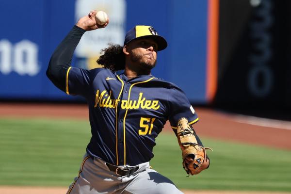 Brewers prevail as Freddy Peralta, bullpen hold Mets to one hit thumbnail