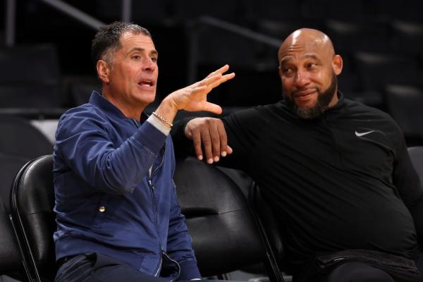 Report: Lakers permitted to speak with head coaching candidates