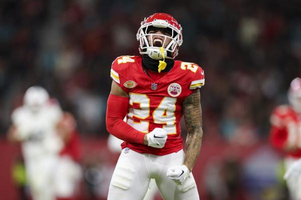 Chiefs activate WR Skyy Moore (knee) off injured reserve