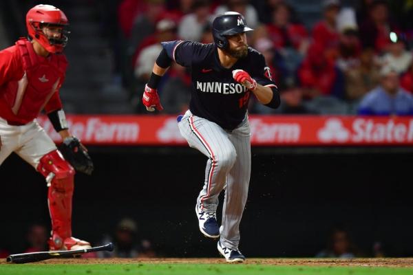 Twins score 16 runs to beat Angels for 6th straight win